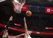 开云在线直播-天津队轻取爵士，库里高光表现