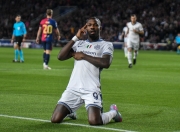 开云下载-关于国米全取三分，伊布错失绝杀机会的信息