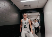 开云体育在线-凯尔特人不敌快船，遭遇主场失利