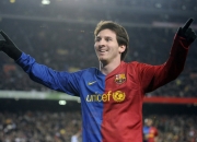 开云体育官方网站-赛道与球场，当F1争冠之夜遇见浓眉的攻防艺术