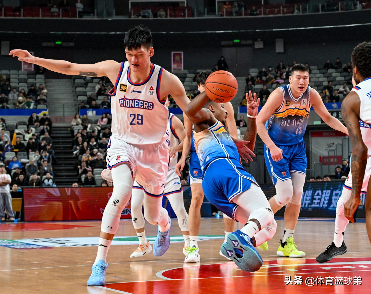 新疆男篮不敌山东，遭遇三连败的简单介绍