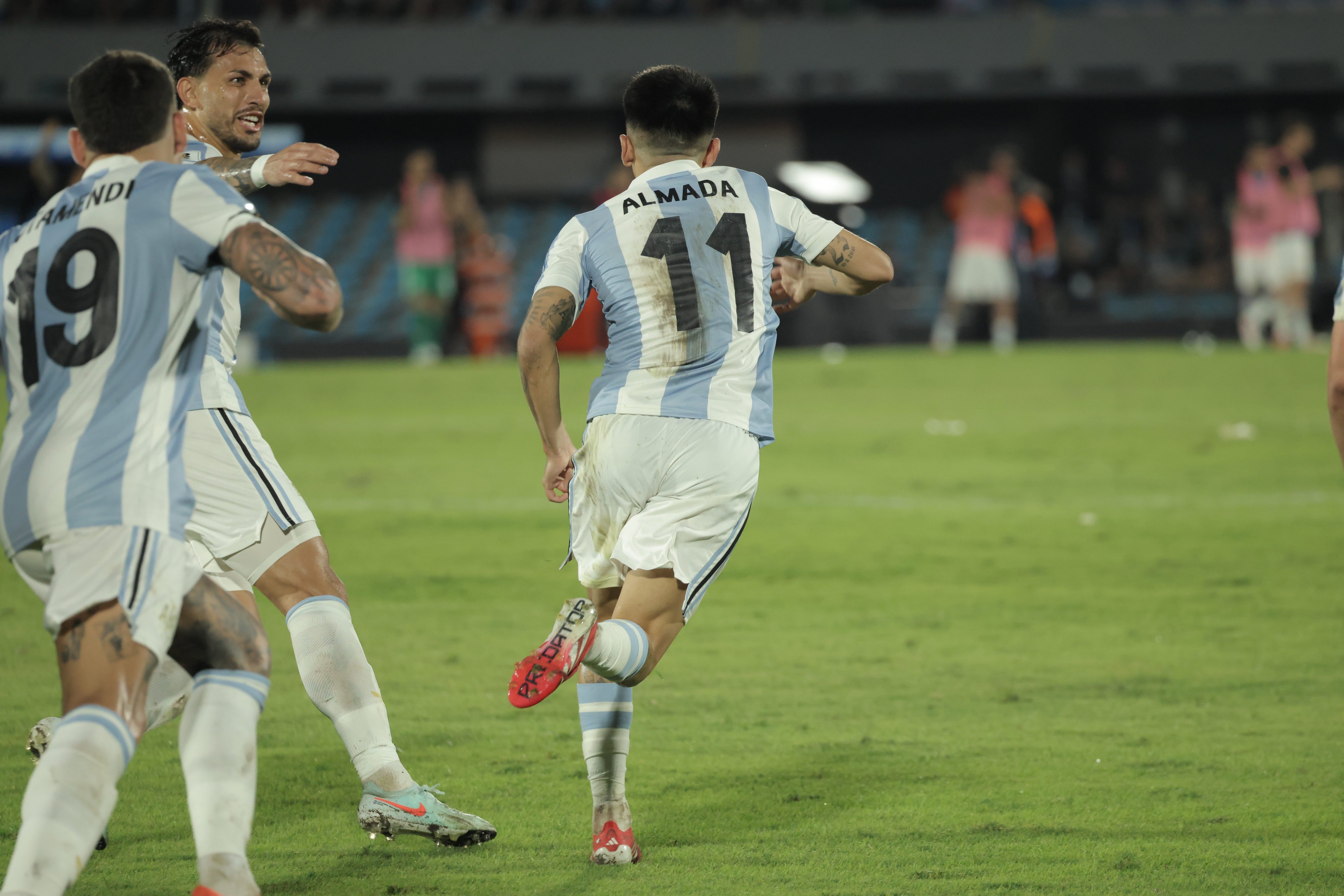 阿尔梅里亚主场胜出,士气高涨的简单介绍 阿尔梅里亚主场胜出,士气高涨的简单介绍