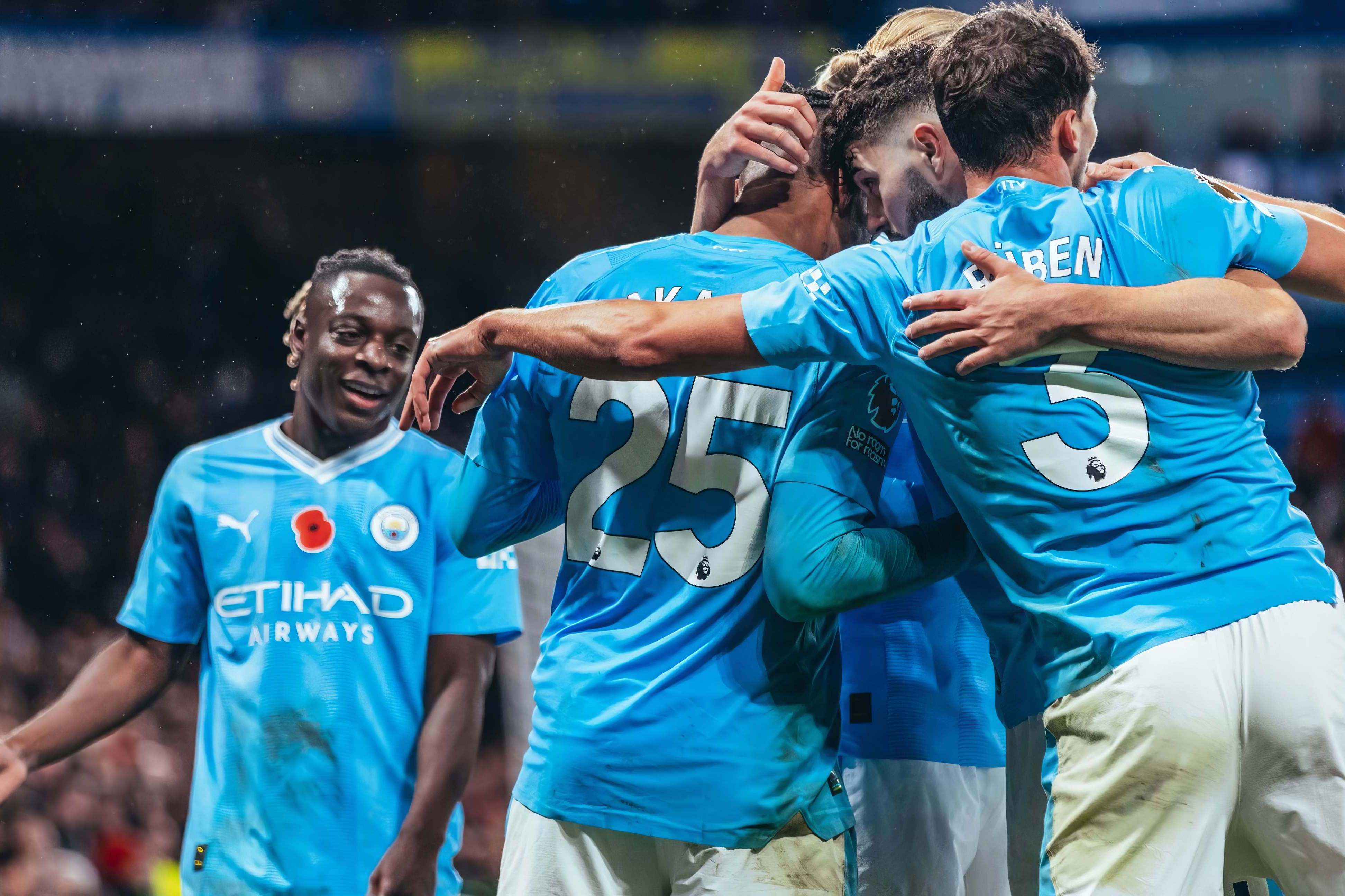 曼城全队配合默契,取得连胜 曼城全队配合默契,取得连胜