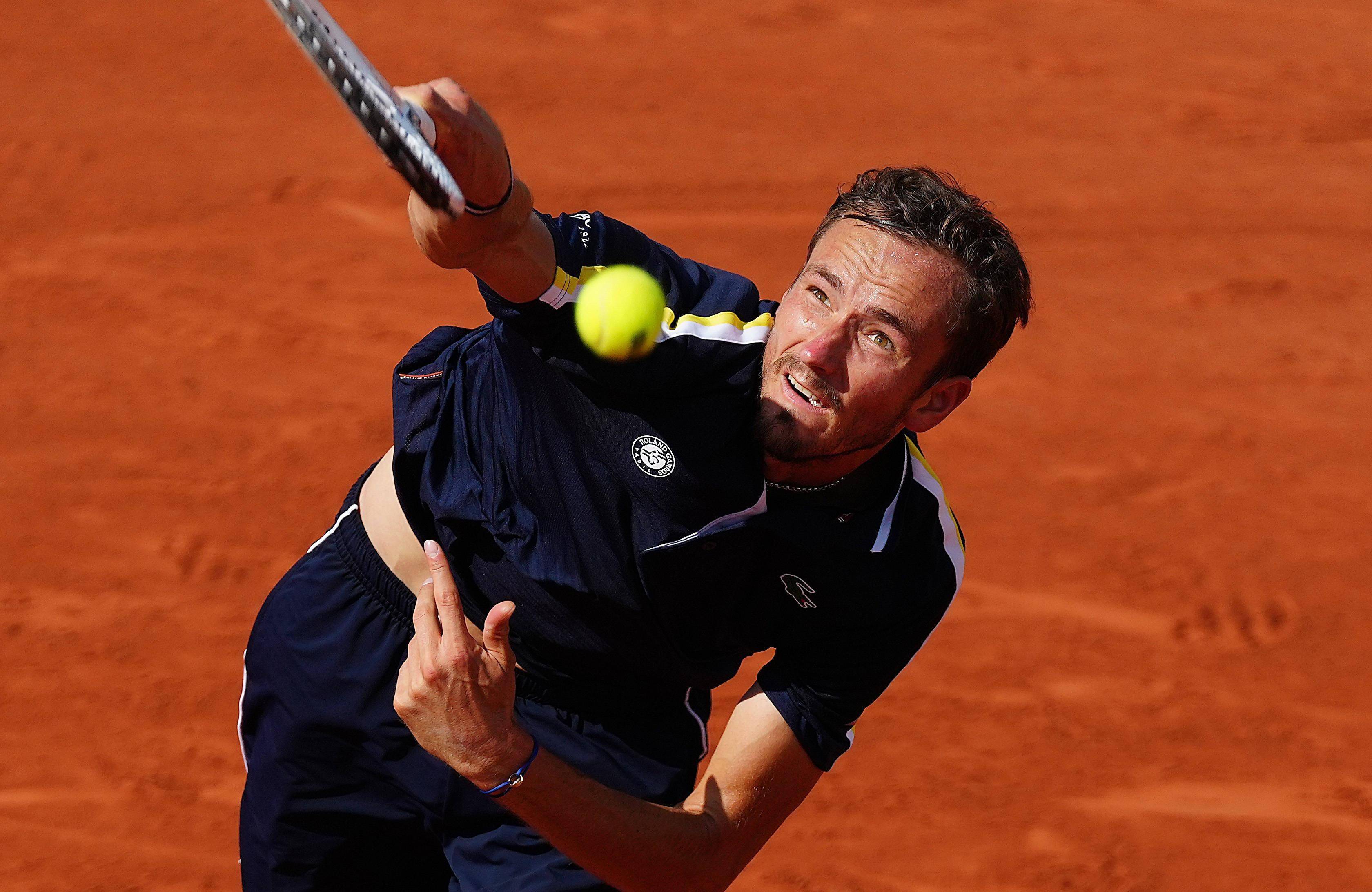 英国网球队血洗法国网球队，梅德韦杰夫完成帽子戏法的简单介绍