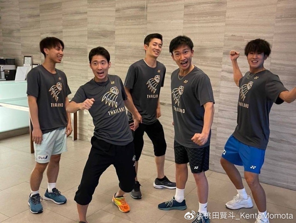 包含韩国羽毛球队绝地反击日本羽毛球队，李宗伟送出助攻的词条