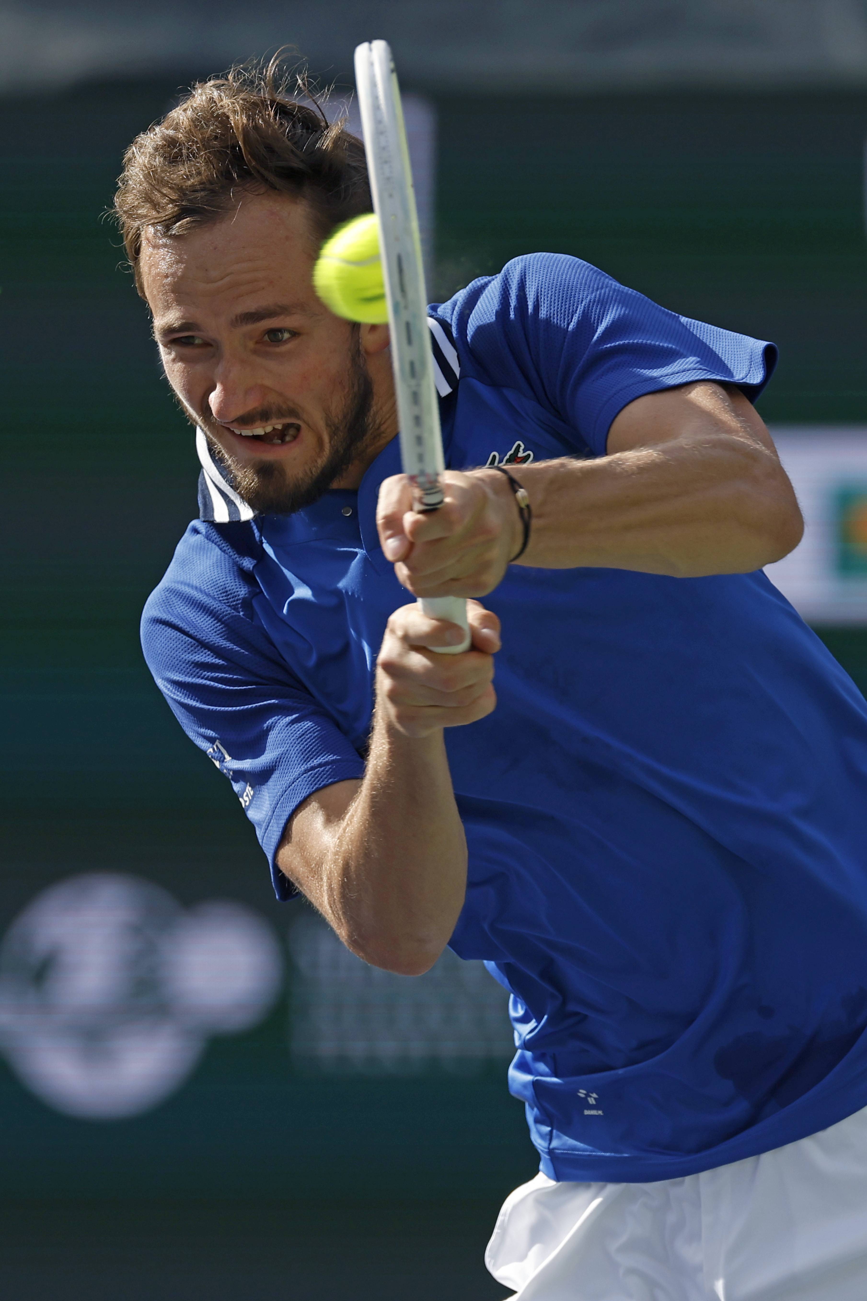 日本网球队翻盘欧洲网球队，梅德韦杰夫制霸全场的简单介绍