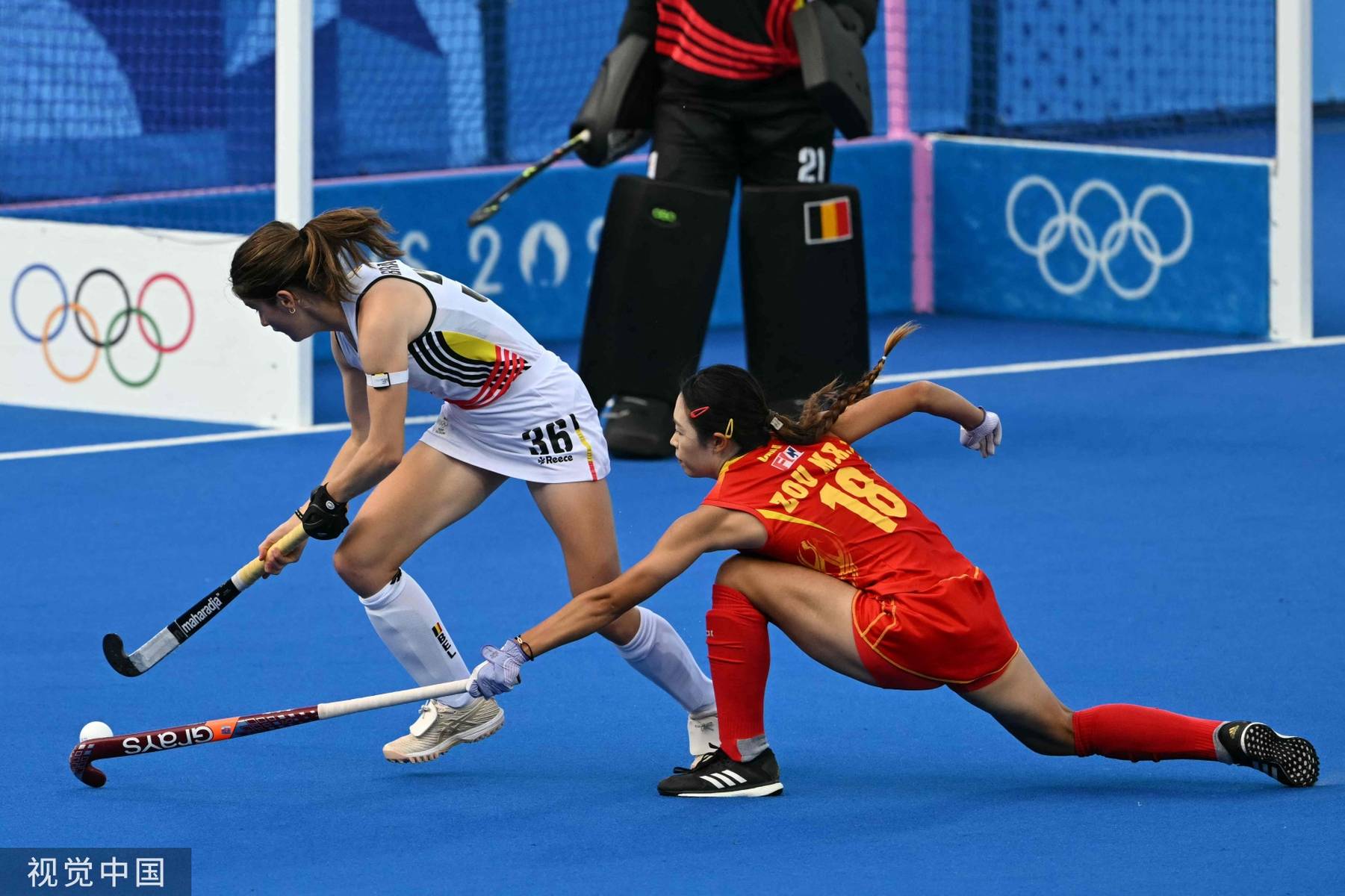 曲棍球项目上,选手高难动作层出不穷的简单介绍 曲棍球项目上,选手高难动作层出不穷的简单介绍