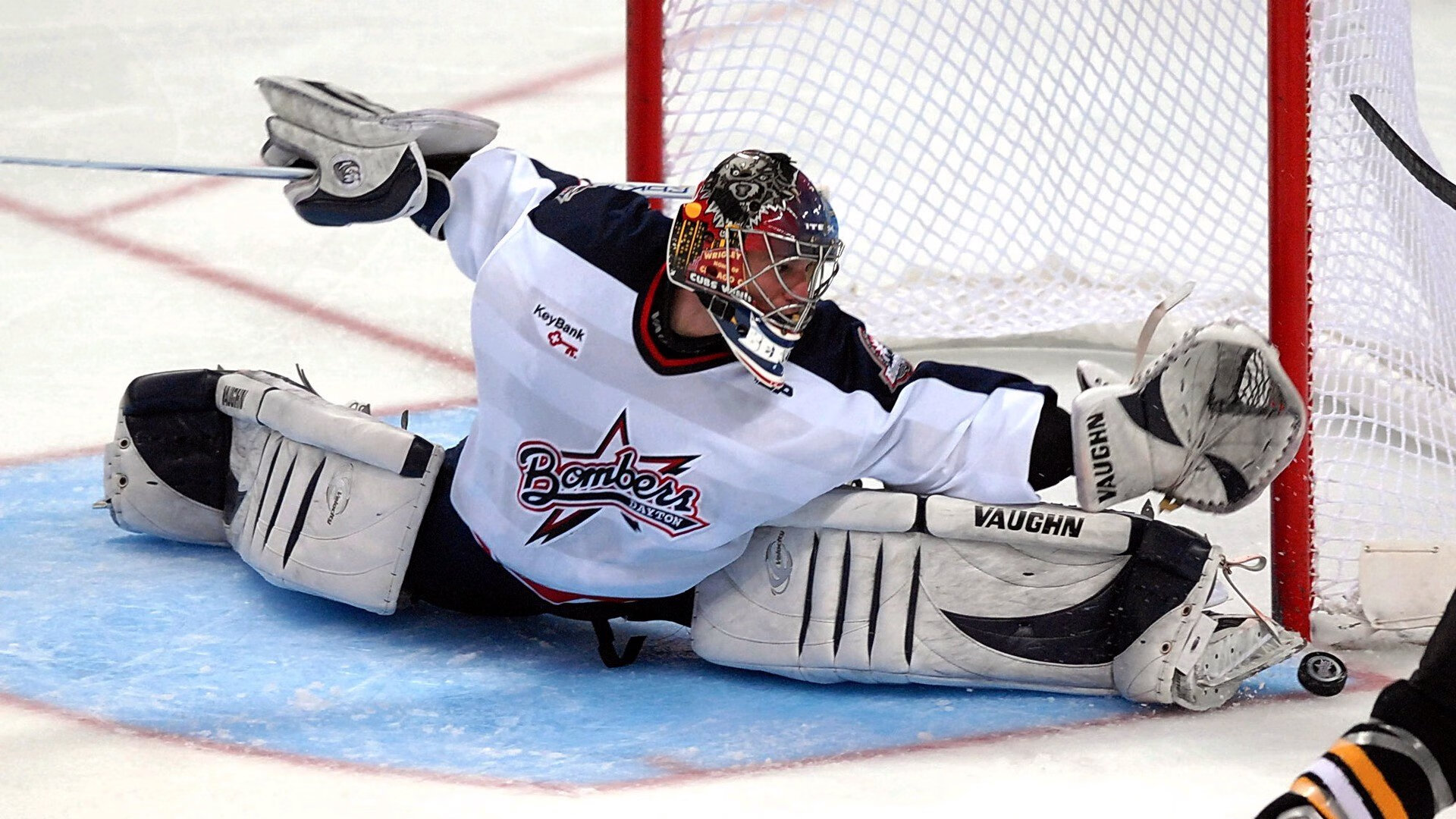 凯恩爆发，那不勒斯末节带走瑞典，一场战术与意志的双重胜利